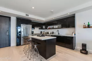 Photo #4: 6680859 Listing