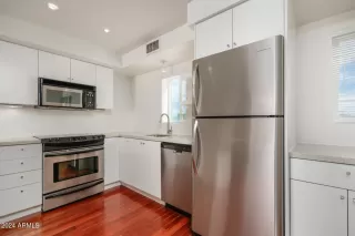 Photo #4: 6680860 Listing 