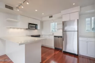 Photo #5: 6680860 Listing 