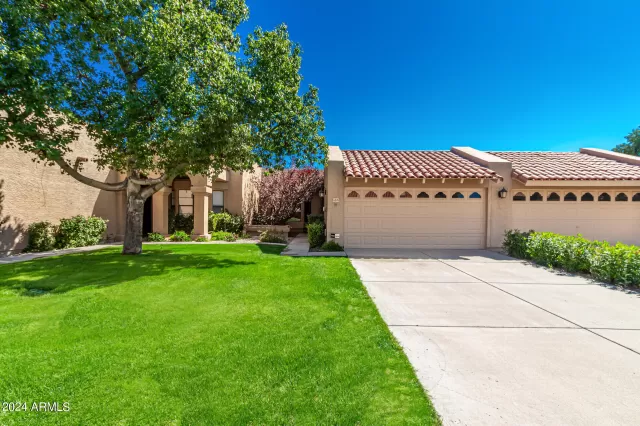 MLS: 6681016 Condo For Sale