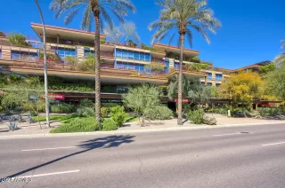 Photo #5: 6681152 Listing