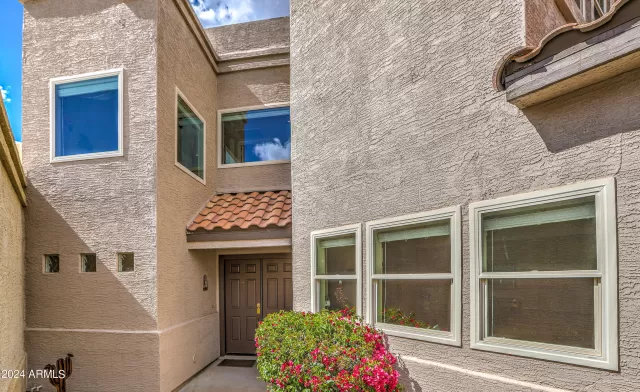 MLS: 6681162 Condo For Sale