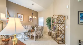 Photo #6: 6681162 Listing 