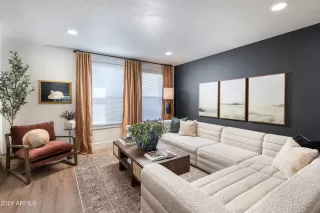 Photo #2: 6681363 Listing 