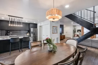 Photo #6: 6681363 Listing 