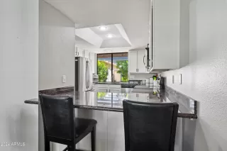 Photo #3: 6681418 Listing