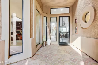 Photo #1: 6681433 Listing