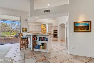 Photo #6: 6681433 Listing