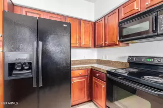 Photo #5: 6681599 Listing