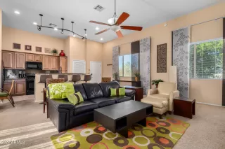 Photo #2: 6681610 Listing 