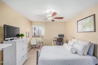 Photo #4: 6681613 Listing