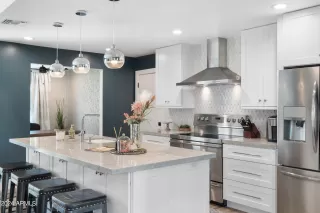 Photo #5: 6681766 Listing 