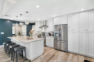 Photo #6: 6681766 Listing 