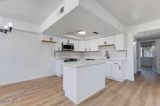 Photo #1: 6681856 Listing