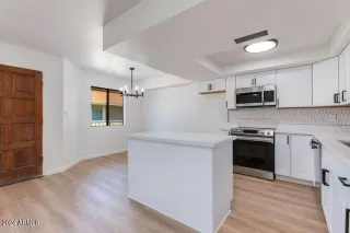 Photo #2: 6681856 Listing