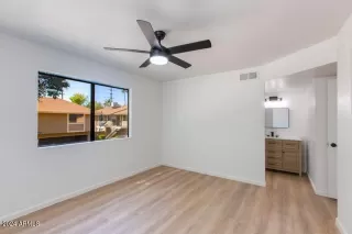 Photo #6: 6681856 Listing