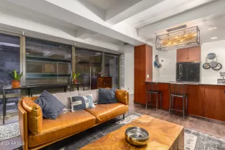 Photo #2: 6682195 Listing