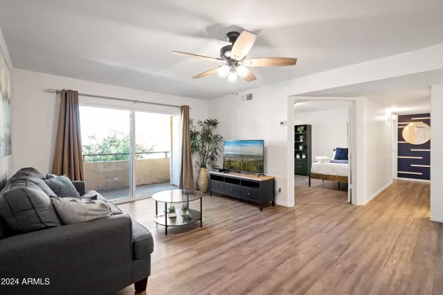 MLS: 6682292 Condo For Sale