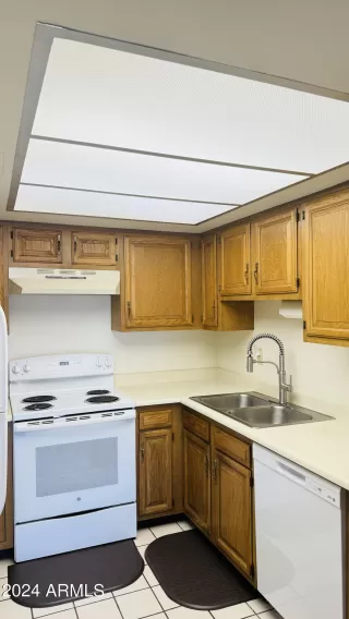 Photo #2: 6682407 Listing 