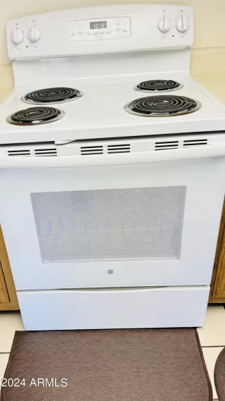 Photo #5: 6682407 Listing 