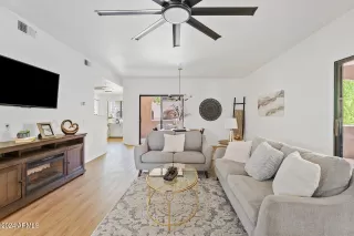 Photo #5: 6682683 Listing 