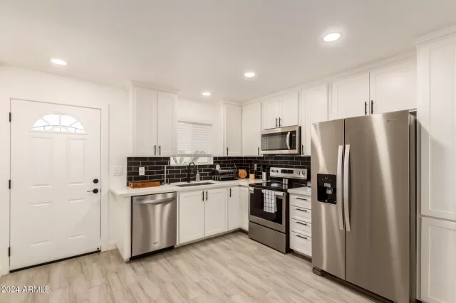 MLS: 6682690 Condo For Sale