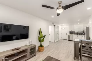 Photo #4: 6682690 Listing