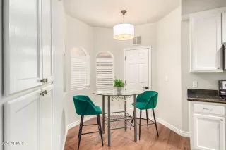 Photo #6: 6682801 Listing 