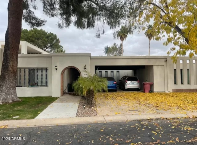 MLS: 6682875 Condo For Sale