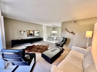 Photo #6: 6682888 Listing 