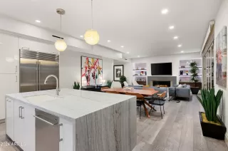 Photo #4: 6682948 Listing