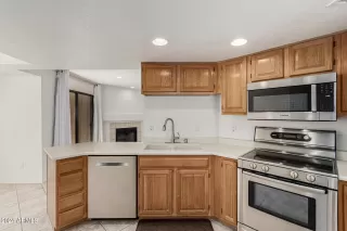 Photo #3: 6683156 Listing