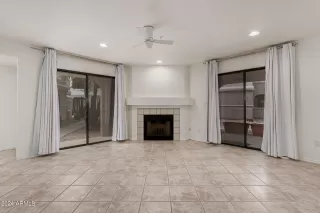 Photo #4: 6683156 Listing