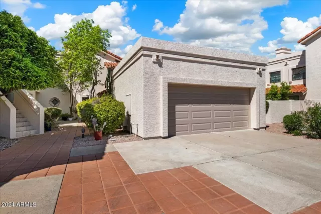 MLS: 6683336 Condo For Sale