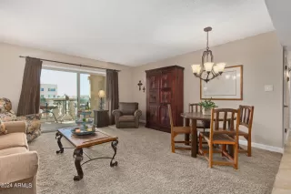 Photo #2: 6683346 Listing 
