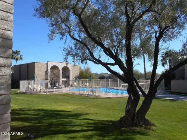 MLS: 6683358 Condo For Sale