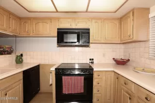 Photo #3: 6683358 Listing 