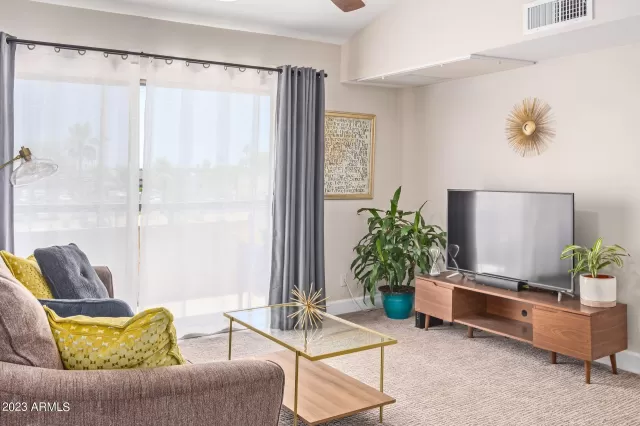 MLS: 6683477 Condo For Sale