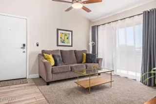 Photo #2: 6683477 Listing