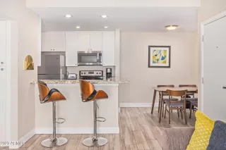 Photo #3: 6683477 Listing