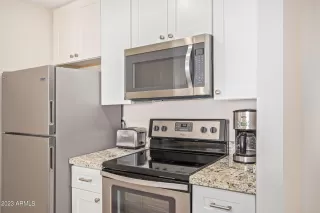 Photo #5: 6683477 Listing