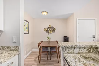 Photo #6: 6683477 Listing