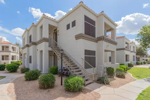 MLS: 6683513 Condo For Sale