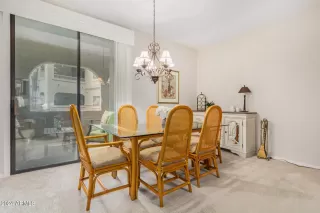 Photo #5: 6683686 Listing