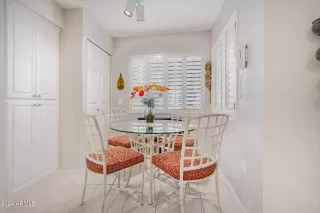 Photo #6: 6683686 Listing