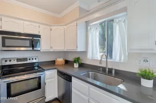 Photo #4: 6683794 Listing