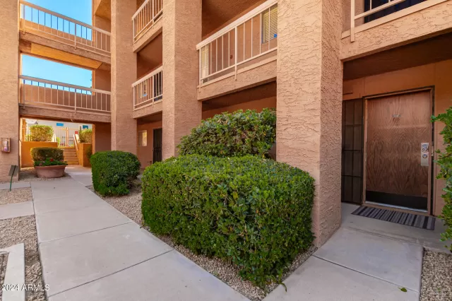 MLS: 6683816 Condo For Sale