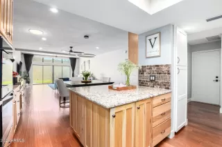 Photo #3: 6684132 Listing 