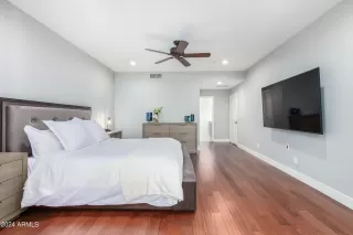 Photo #6: 6684132 Listing 