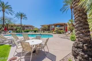 Photo #4: 6684300 Listing